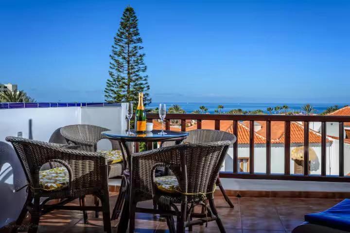 Apartment In Playa De Las Americas 1 외부 사진